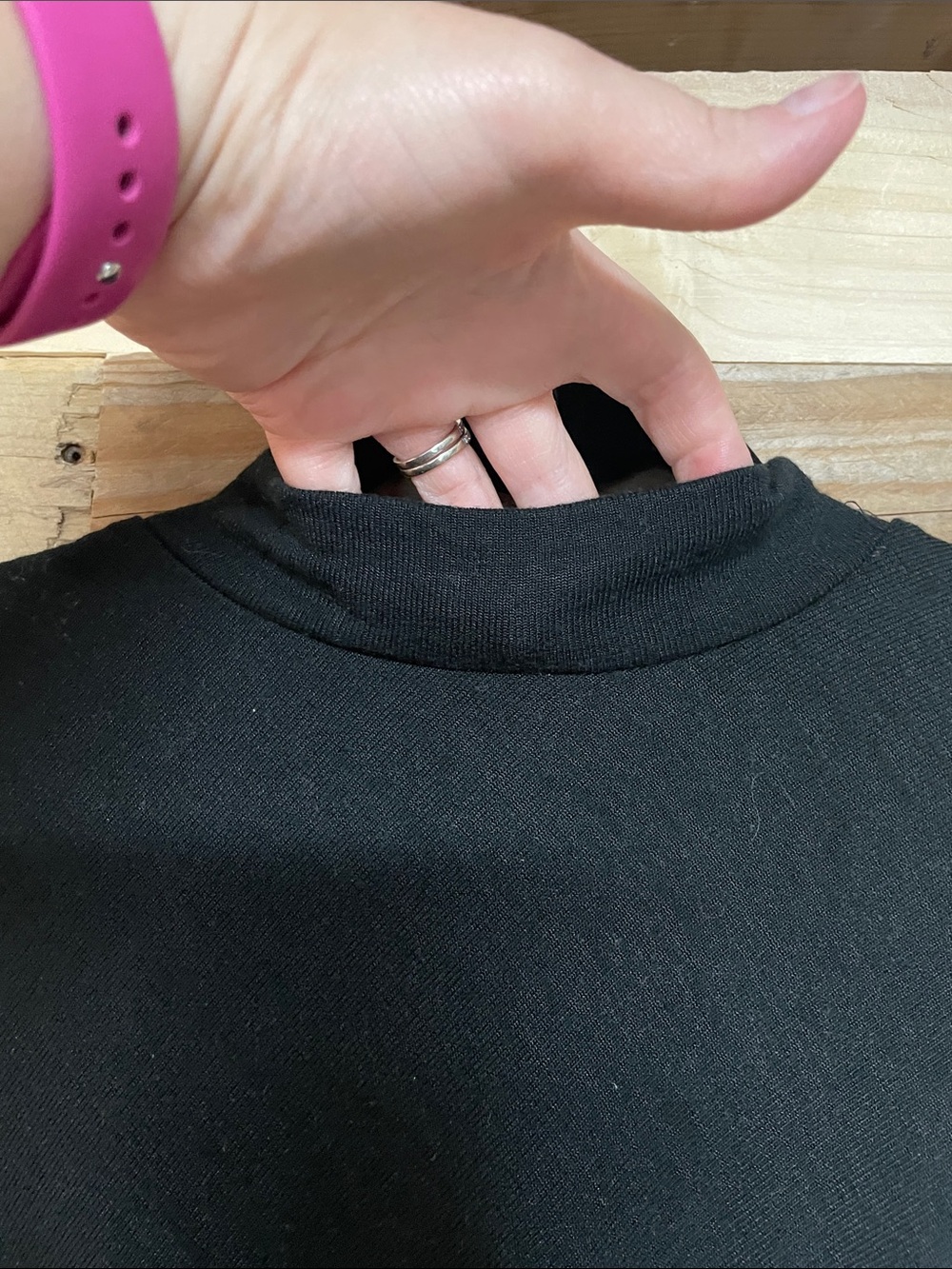 Banana Republic size XS Black Soft and Stretchy Sleeveless Turtleneck Shirt - Picture 3 of 7